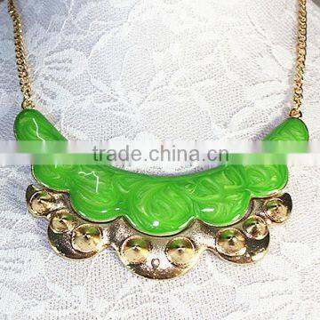 Brightly color statements jewelry green enamel necklace