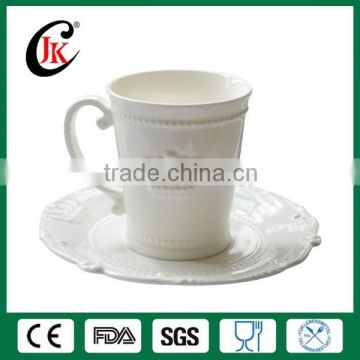 Wholesale fine royal new bone china white embossed ceramic coffee cup and saucer set with crown design