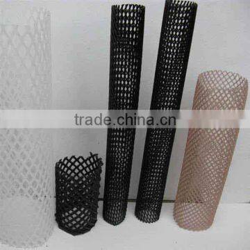 Plastic wire mesh breed aquatics