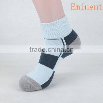 Hot selling custom cotton sport socks men socks