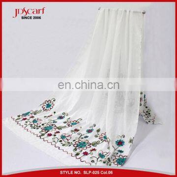 Wholesale Latest China manufacturer colorful embroidery fashionable lady muslim hijab high quality scarf