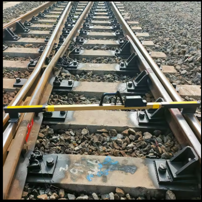 Digital Track Gauge for Track and Switch Geometry Measuring photo-3