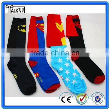 Fashion custom men jacquard superman boot socks/knee high crew socks with cape