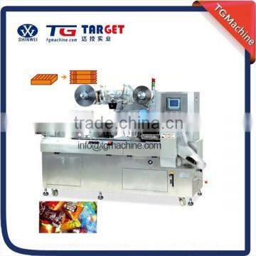 High speed candy pillow wrapping machine