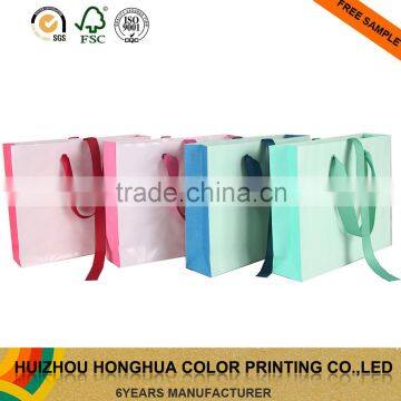 Custom UV Varnish Gift Bag Paper Bag Shopping with Ribbon Handle