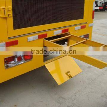 Euro 4 Dongfeng Side 6.8m2 Digital Advertising Screens Trucks photo-3