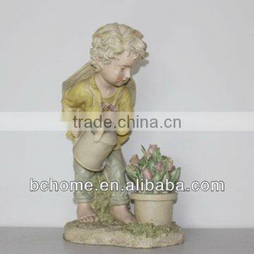 Large resin figurine garden deco