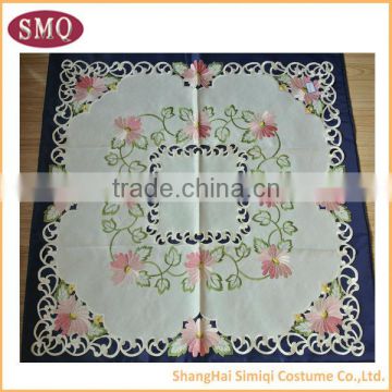 100% polyester hot selling new design embroidery picnic tablecloth