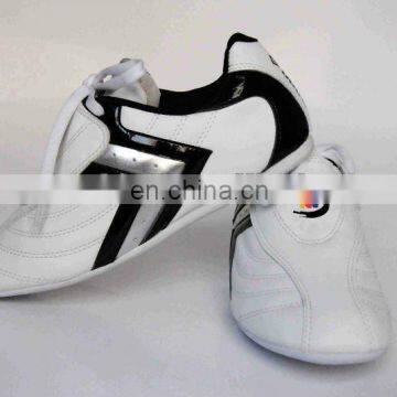 2012 The Latest Style White Women Taekwondo Shoes