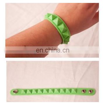 3D embossed rubber rivet bracelet green promotion gift