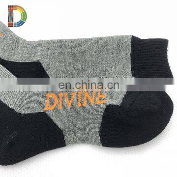 Diamond Graphene Crew Anti-Bacterial Heat Cotton Winter Thick Wool Socks photo-5