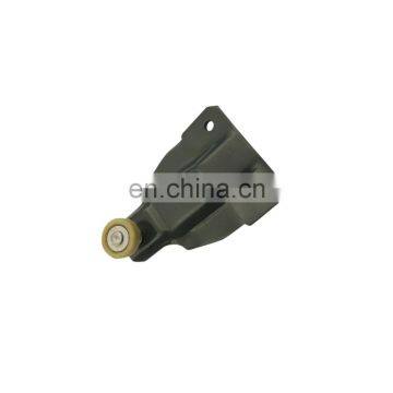 Upper Sliding Door Roller 82400-01N01 For Caravan E24