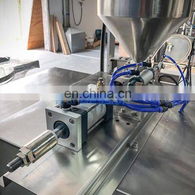 Easy to Operate Triangle Packing Machine Liquid Packing Machine Liquid Packing Machine photo-3
