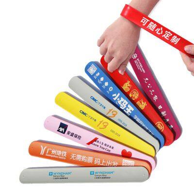 Hot Selling High Quality Custom LOGO Text Silicone Slap WristbandSports Activities Vibrant Colors Silicone Snap Bracelet