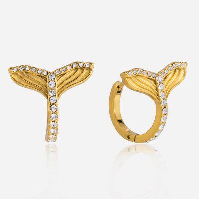 Aretes de clavija de acero inoxidable con diseño clásico de trébol y amuleto de circonio