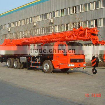 SINOTRUK HOWO crane truck 20t