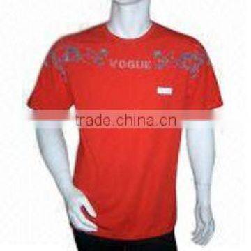 Fashion T-shirt with low price .