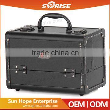 Guangzhou Fashion Portable OEM Hard Beauty Cosmetic Case Pvc