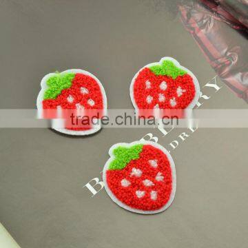 2016 newest custom made strawberry embroidery chenille patches