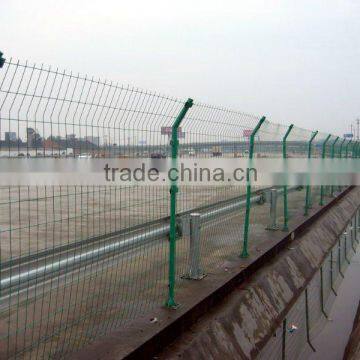 Road safety fence