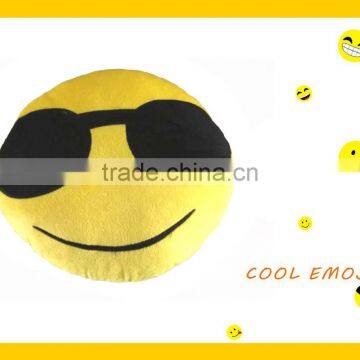 2015 novelty fashion smiling face plush decorative body pillow