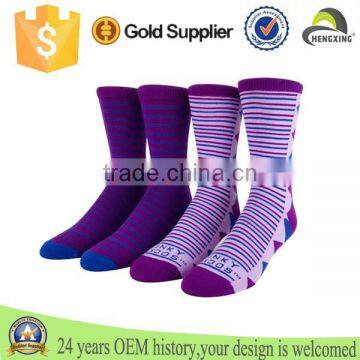 2015 fashion custom wholesale stripe socks