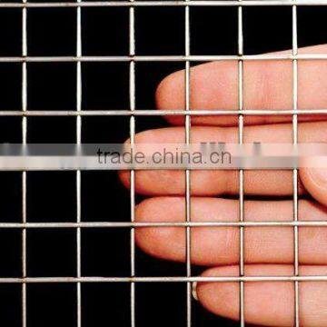 welded wire mesh fence panels in 12 gauge