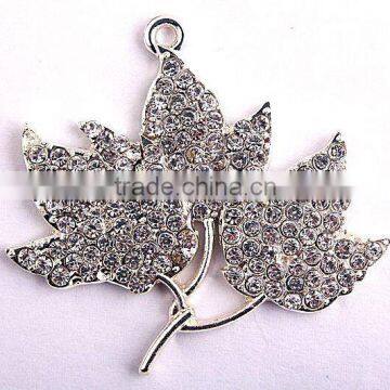 AAA Quality Fashion charm jewelry clear mapel leaf rhinestone silver alloy cartoon pendants for Kids necklaces making!