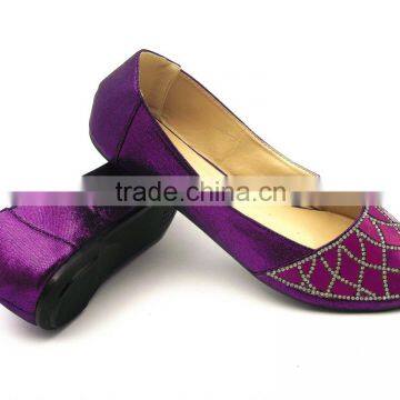 2016 Latest Shining Diamond Women Flat Shoes in Stock