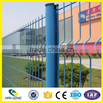 RAL256 Manufacture Hanqing Galvanized & PVC Welded Mesh Garden Fence Panels With Plastic Fence Post Caps