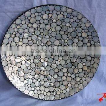 Round lacquer plate with mother of pearl deco