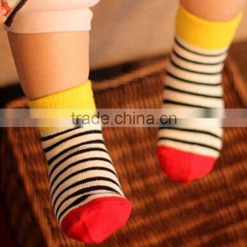 2015 Fashion Design Socks Cost-effective Baby Non Slip Socks