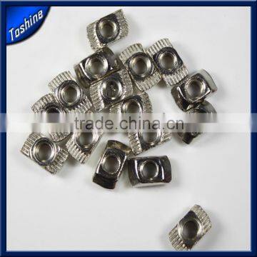 Hammer Nut Slot 8