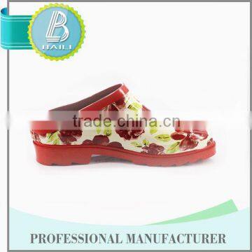 New Products Customised designs Latest design Summer rubber hospital shoes