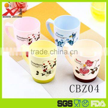 Good quality popular fashional style plastic food grade material cartoon imprint tumbler cups