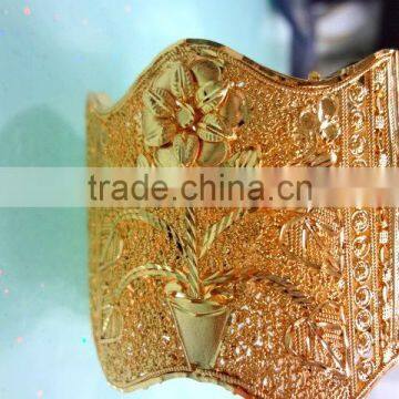 Fashion Two Tone Cuff Bracelet with modern design,best selling cuff design