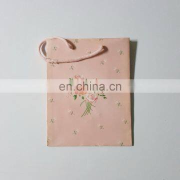 China Factory Custom Eco Shopping Gift Cosmetic Paper Carrier Bag With Led Light photo-2