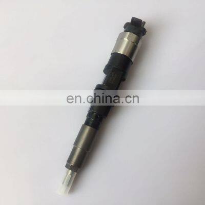 High Performance Fuel Injector 095000-6530 / RE529475 Common Rail Auto Parts 095000-6530