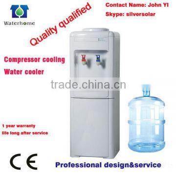 Floor type water dispenser