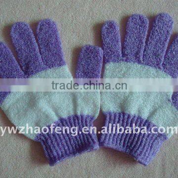 Exfoliating bath glove