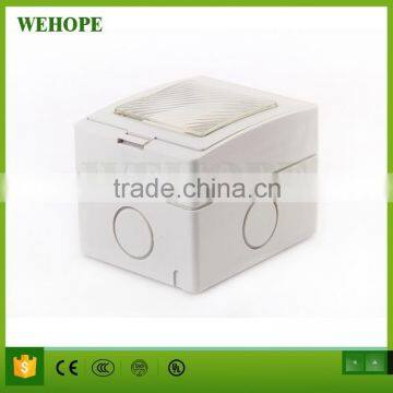 2015 Good Design New Type Waterproof Socket