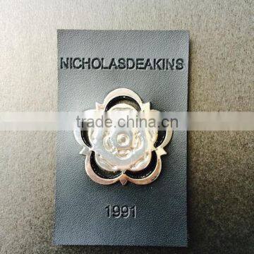 Custom 2-in-1 OEM Handbag Brand Logo Metal Badge photo-5