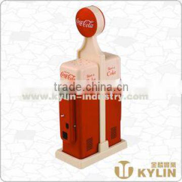 plastic salt & pepper dispenser