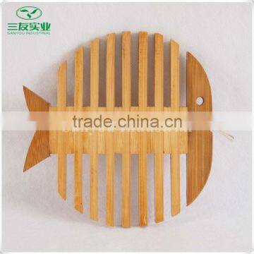 China alibaba bulk Fish Shape Bamboo Pot Mat