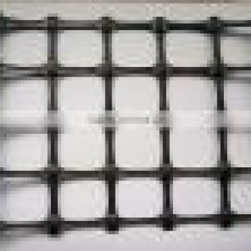 Polyester geogrid