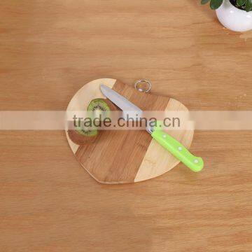 new original chiipping block lovely heart shape bamboo cutting board wholesale                        
                                                Quality Choice