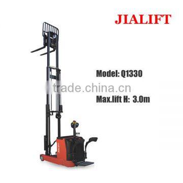 Electric Reach Stacker Q1330