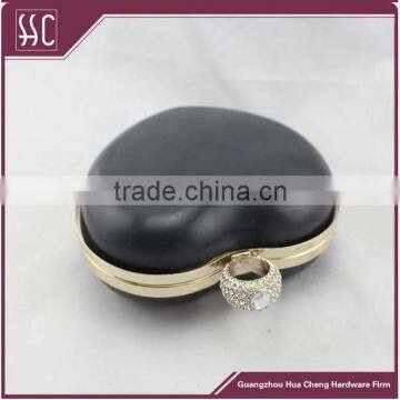 150*123mm Light Gold Heart Shape Purse Frame With Rhinestone Ring Clutch Frame With Plastic Shell photo-4