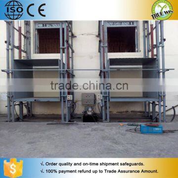 Manual platform lift/elevator vertical cargo lift/wall mounted hydraulic warehouse cargo lift