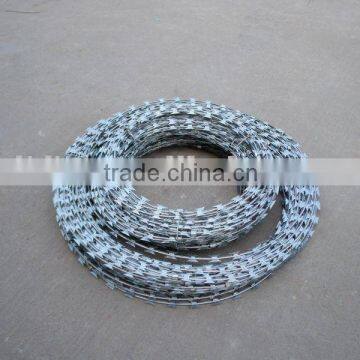 BTO-22 BTO60 BTO65 razor barb wire or concertina wire with razor factory